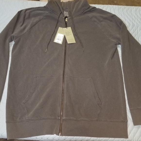 Men's Sweater - Picture 4 of 6